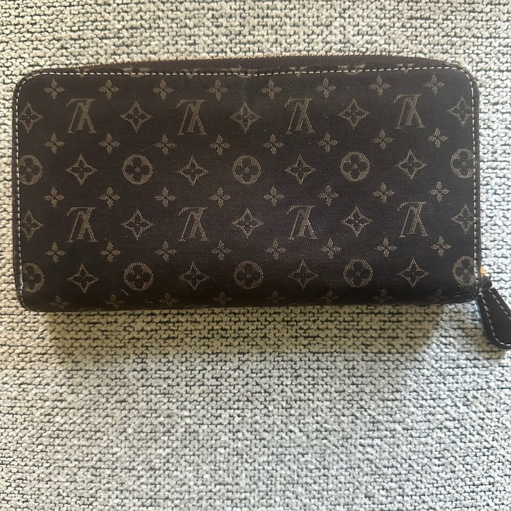 Louis Vuitton Womens Brown Monogram Idylle Zippy Zip-around Wallet in Canvas